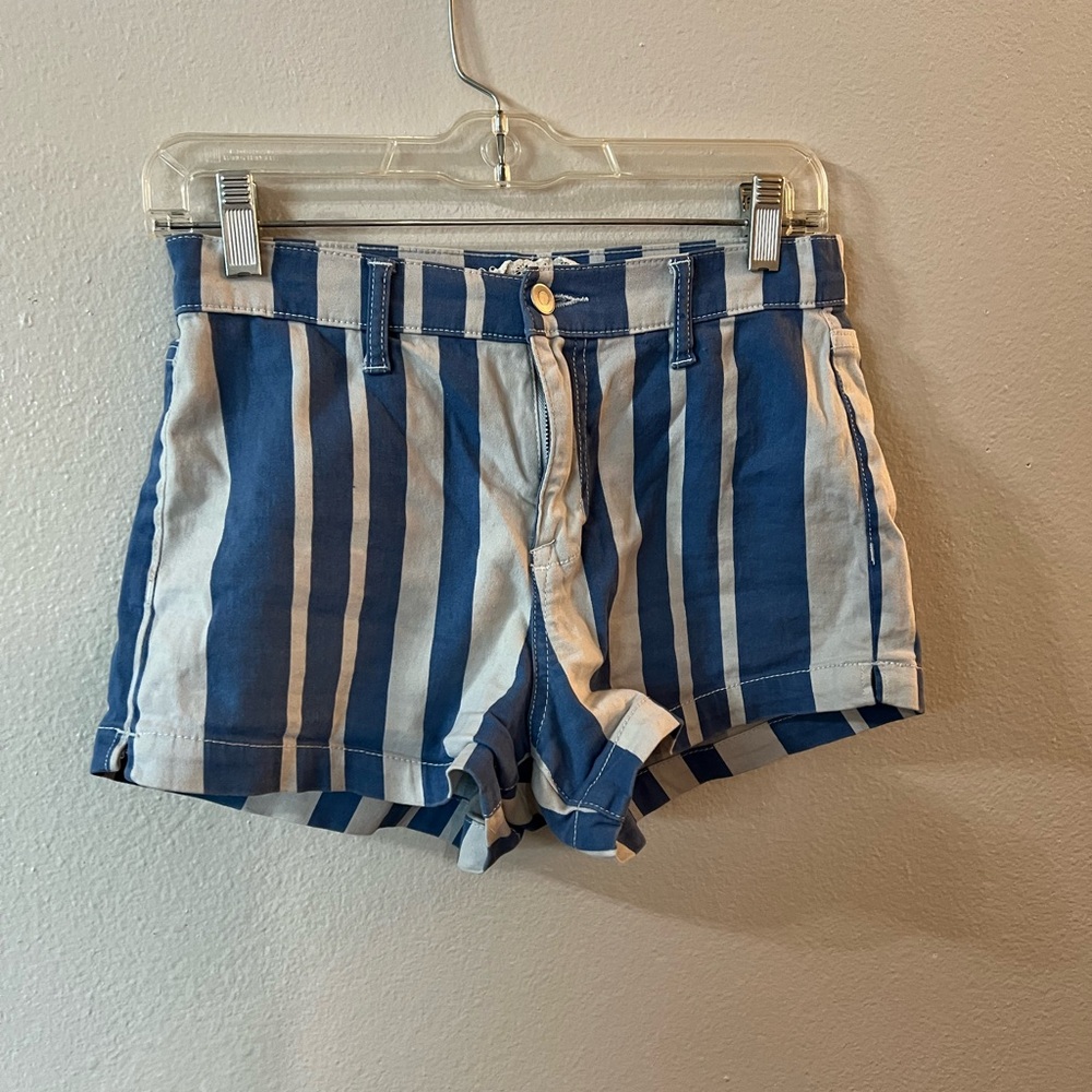 ALTARd State size 25 white and blue striped shorts
